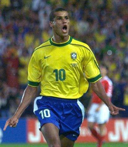 南洋杯的战 南洋杯的战