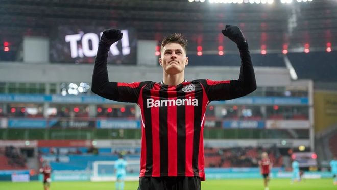 台球场所的 台球场所的